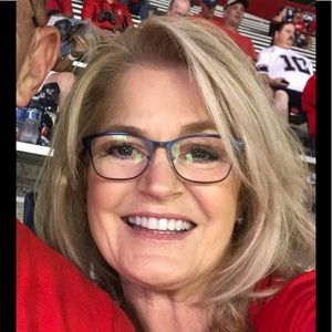 Meet your Posher, Joni